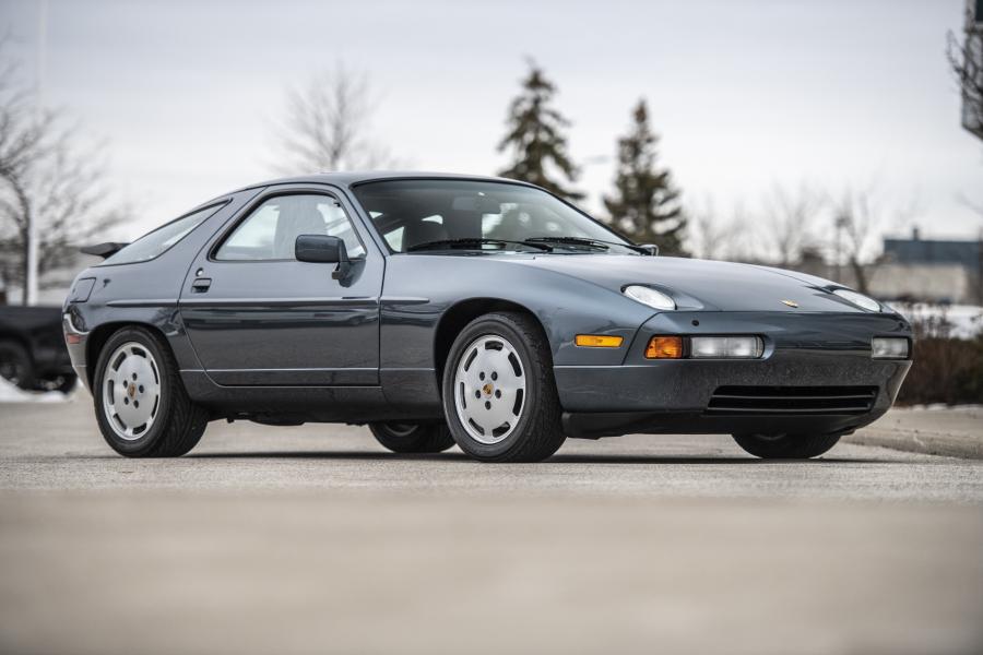  Porsche 928 S4 1988 года  (фото 32 из 70)